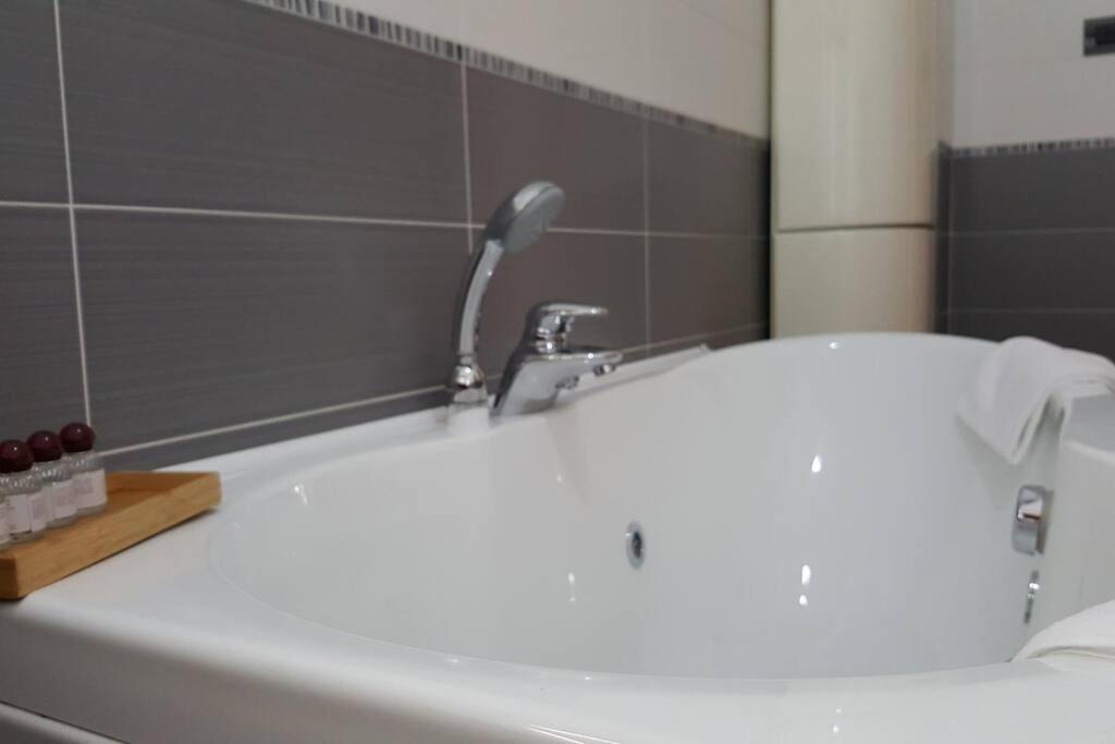 XX Settembre Matera - Room And Relax Екстер'єр фото